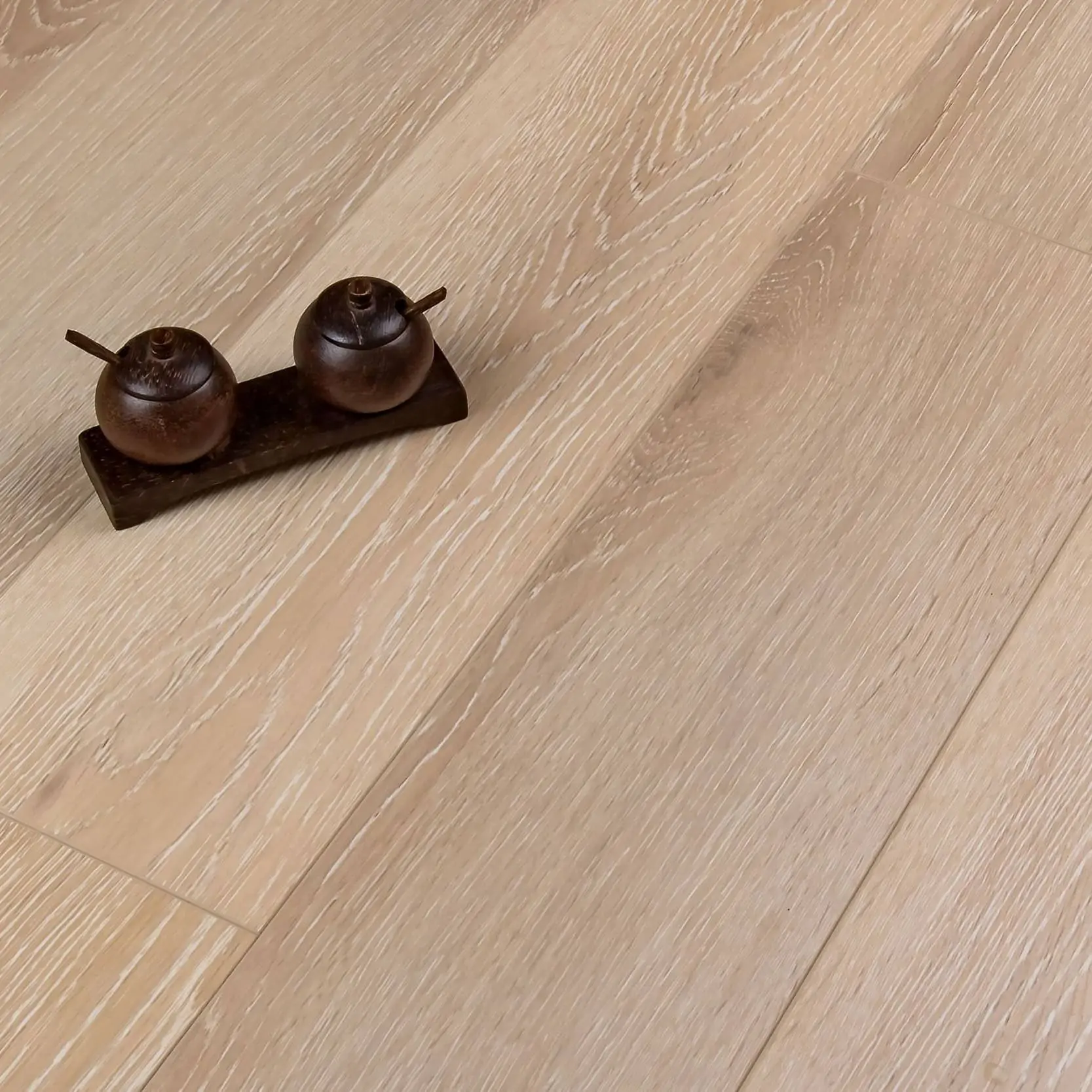 Ламинат Winlerk Comfort C904 Oak Molln 33 класс 12 мм 1,637 м² — изображение 2